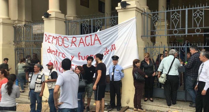 Toma de la UCA: Fiscal asegura que no autorizó ingreso de directivos a la institución