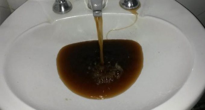 Usuarios de la ESSAP denuncian suministro de aguas turbias