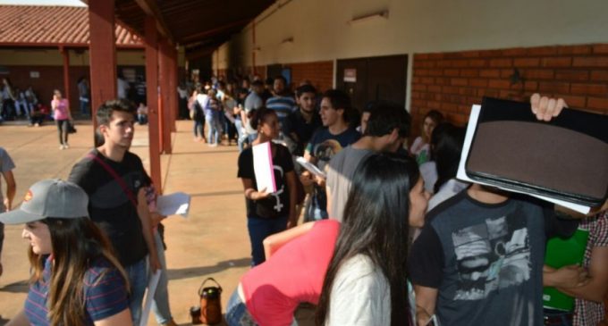 Estudiantes de Veterinaria UNA exigen renuncia de Decana