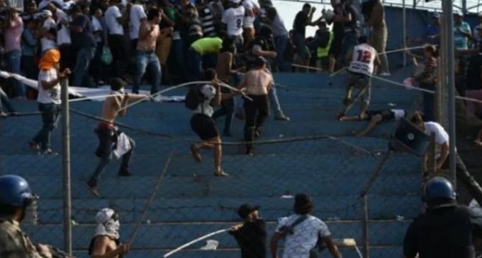 Más de 300 personas siguen detenidas e imputadas luego de incidentes en estadio de PJC