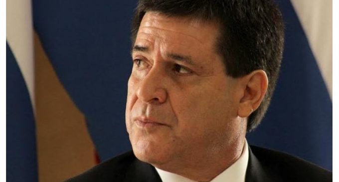 Senadores repudian silencio de Cartes