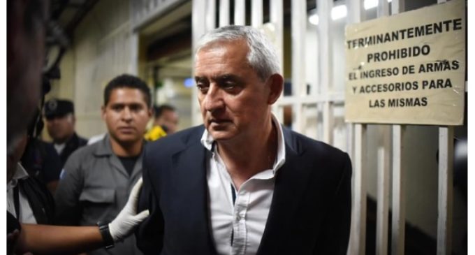 Expresidente de Guatemala es enviado a juicio por corrupción