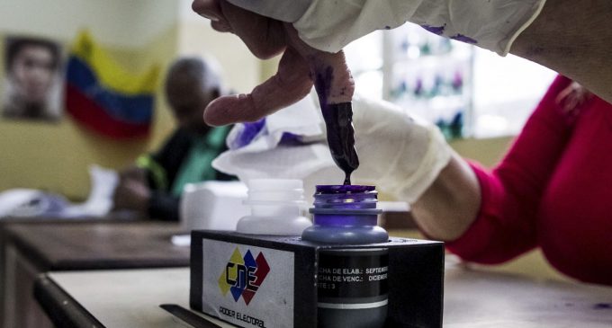 Elecciones regionales en Venezuela: chavismo y oposición se disputarán 23 estados