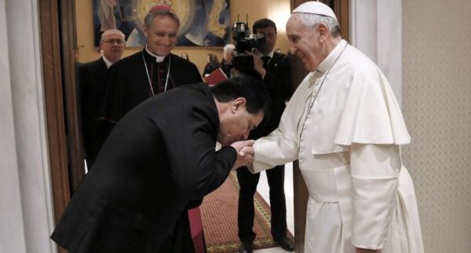 Cartes se despedirá del papa en noviembre