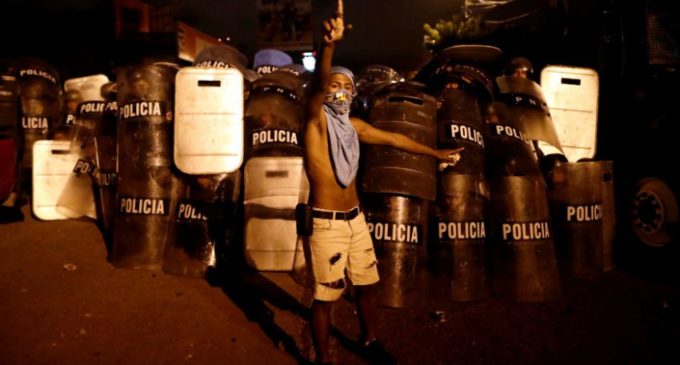 Honduras: reclaman fraude electoral y salen a las calles