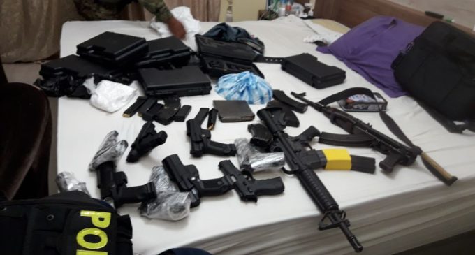 Incautan drogas, armas, municiones de guerra y detienen a seis personas en allanamientos en Pedro Juan Caballero