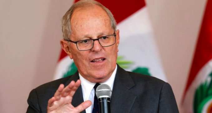 Congreso aprueba debate para destituir a Presidente peruano