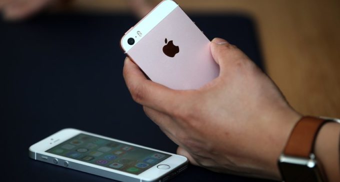 Apple reconoce que ralentiza ciertos smartphones deliberadamente