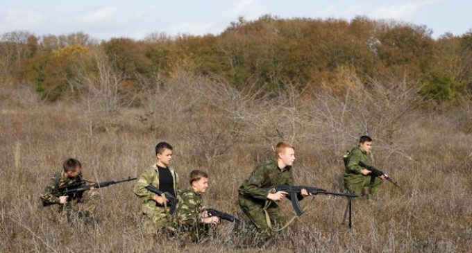 Crimea con “educación militar y patriótica” para niños y adolescentes