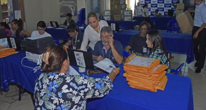 Liberales presentaron denuncia ante el TSJE por presunto fraude del TEI