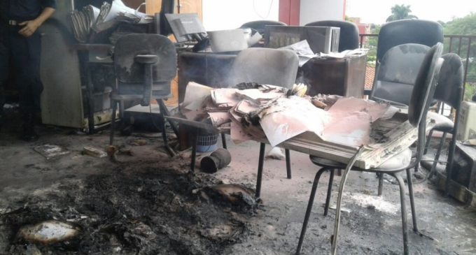 Un microondas que quedó enchufado habría causado el incendio en Fiscalía de Luque, señalan