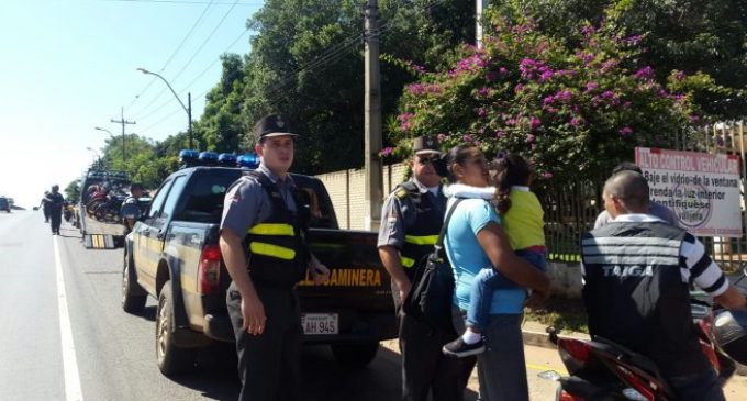Controles, alcotest y orden en tránsito: Labores coordinadas entre Patrulla Caminera y Policía en Operativo Caacupé