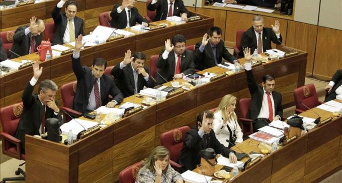 “No hay que votarles a estos badulaques”