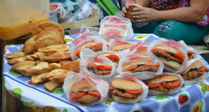 Atención con los alimentos en Caacupé