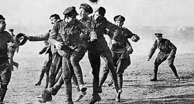 El partido de fútbol que unió a ingleses y alemanes en plena Guerra Mundial