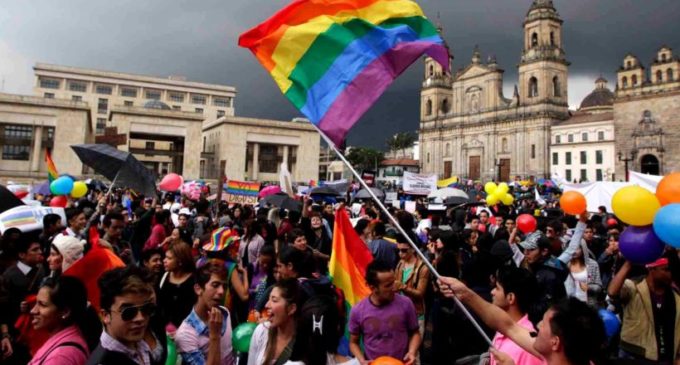 Corte Interamericana de DD HH ordena que países reconozcan el matrimonio gay