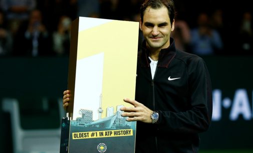Federer se conviritó en el número uno más veterano de la historia del Tenis
