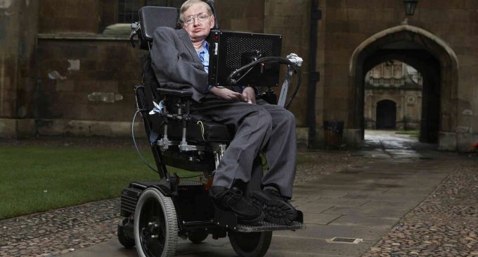 Falleció el físico británico Stephen Hawking a los 76 años
