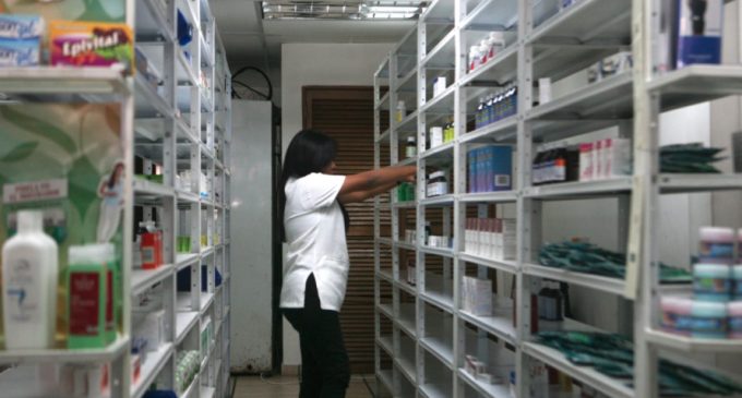 “Tenemos que hacer ‘vaquitas’ para comprar medicamentos”, denuncian enfermeros