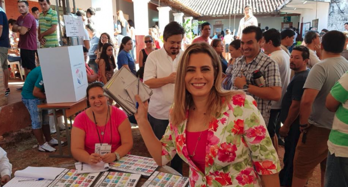 Retirar privilegios de legisladores para entregarlos a bomberos y puestos de salud