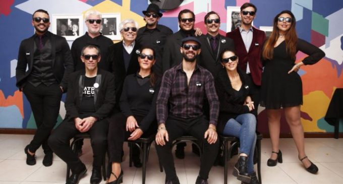Un viaje a ciegas, novedosa obra de teatro presentada a oscuras