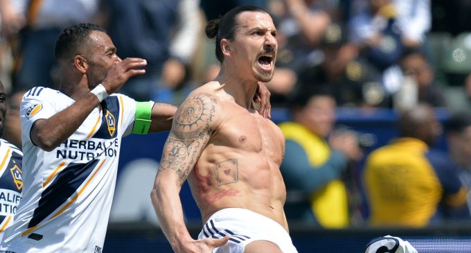 Ibrahimovic sería la sorpresa en WrestleMania 34