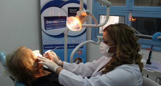 ¿Te molesta la muela de juicio o precisas mejorar la apariencia de tus dientes?