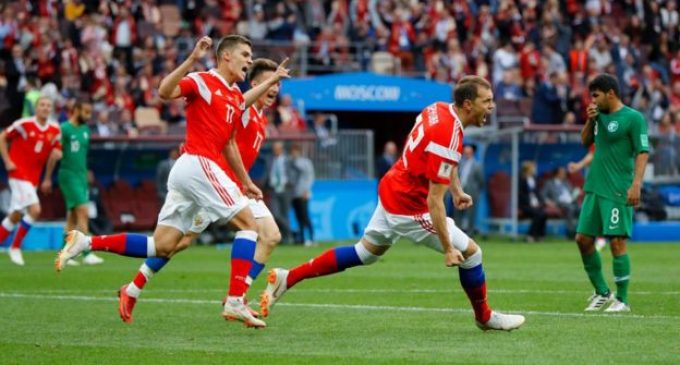 Rusia golea en el inicio de su mundial
