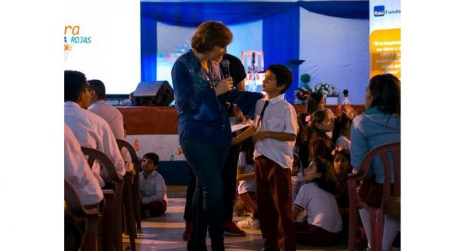 Berta Rojas realiza gira por colegios de Canindeyú: “Me hace feliz hablar con la juventud”
