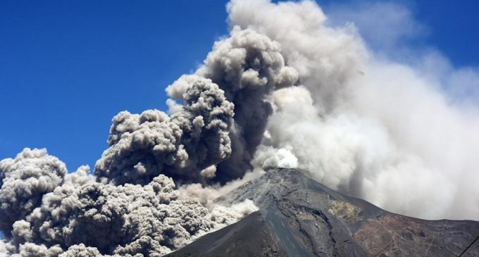El volcán de Fuego de Guatemala incrementa su actividad explosiva