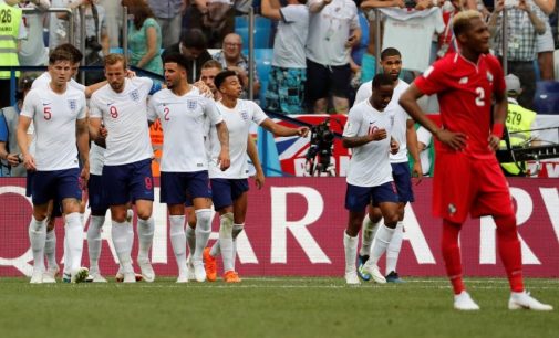 Inglaterra se inscribe en octavos