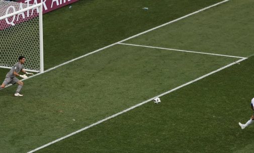 Mundial: Jornada dominguera con tres partidos