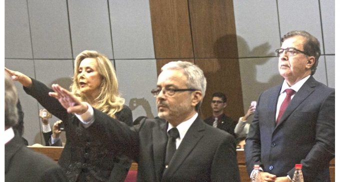 Villamayor dice que juramento de Gusinky “no legitima” su titularidad en Senado