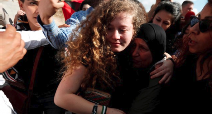 Ahed Tamimi salió de la prisión israelí