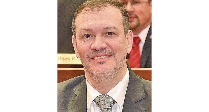 Tito Ibarrola insta a diputados a acompañar pedido de pérdida de investidura de Ibáñez