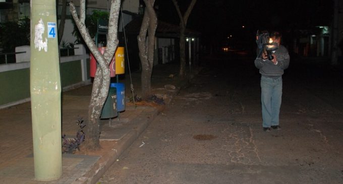 Joven resulta víctima de balazo en supuesta disputa entre barrabravas