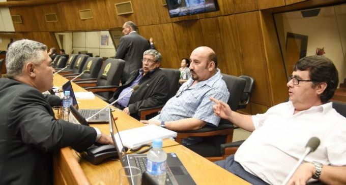 Bancada liberal en Diputados analizará apoyo de pérdida de investidura de Ibáñez