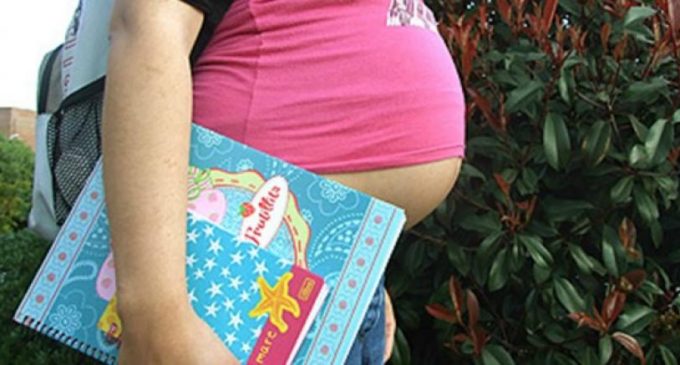 Mainumby, la “niña madre”, con problemas de aprendizaje en la escuela