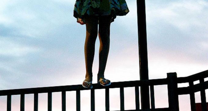 Niña se suicida por abusos de su padre