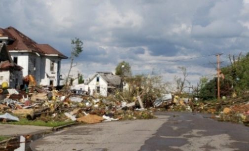 Tornados en Iowa dejan cerca de 20 heridos y provocan destrucción
