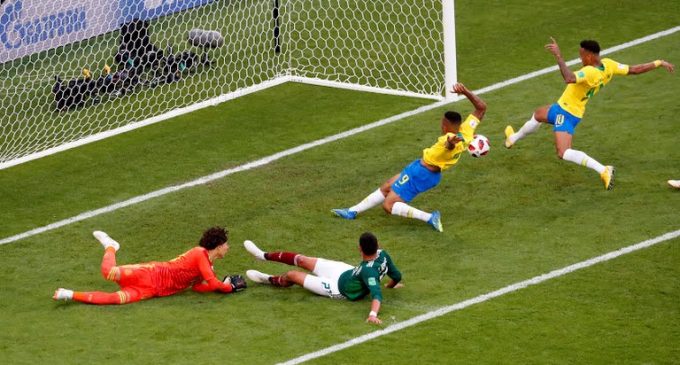 Brasil elimina a México en octavos