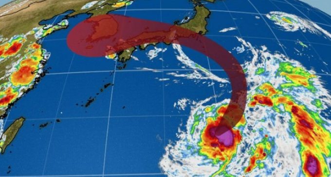 Casi 400 vuelos son cancelados en Japón por amenaza de tifón