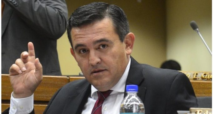 Petta anuncia modificaciones en malla curricular