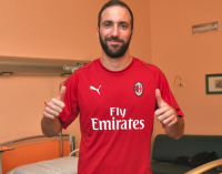 Higuaín firma con el Milan