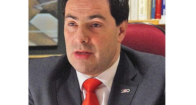Primero una reforma electoral y después nueva Carta Magna, dice constitucionalista