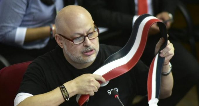 “Me arrepiento de no haber quemado el Parlamento, con los parlamentarios adentro”