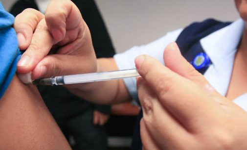 Investigarán por qué se produjeron atrasos en llegada de vacunas contra polio