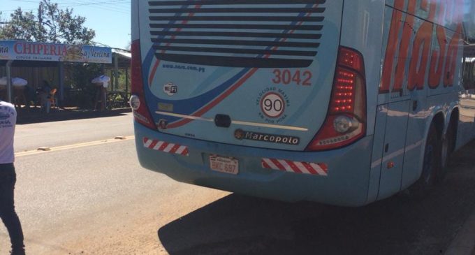 Indignante: Madre denuncia que choferes la bajaron del bus porque “su hijo lloraba mucho”