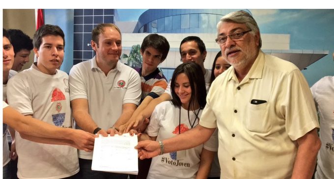 Lugo quiere crear su propio partido político