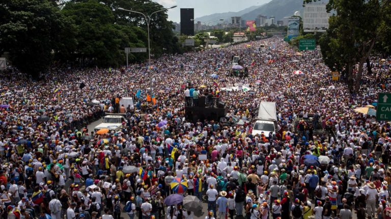 Henrique Capriles Encabezó La Multitudinaria Marcha Número 50 Contra ...